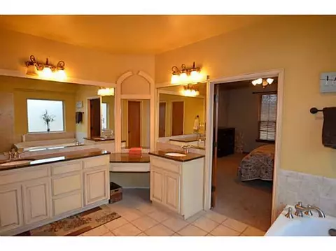4713 Talon Ln, Tuttle, OK 73089 photo 12