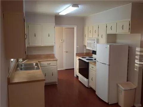 606 S Pine St, Crescent, OK 73028 photo 2