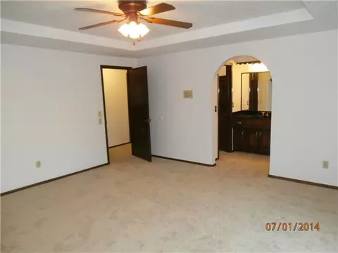 421 Brookside Ter, Moore, OK 73160 photo 11