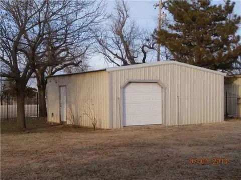 421 Brookside Ter, Moore, OK 73160 photo 14
