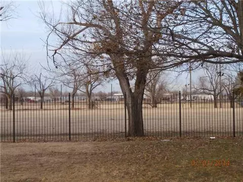 421 Brookside Ter, Moore, OK 73160 photo 15