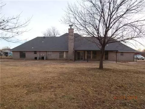 421 Brookside Ter, Moore, OK 73160 photo 1