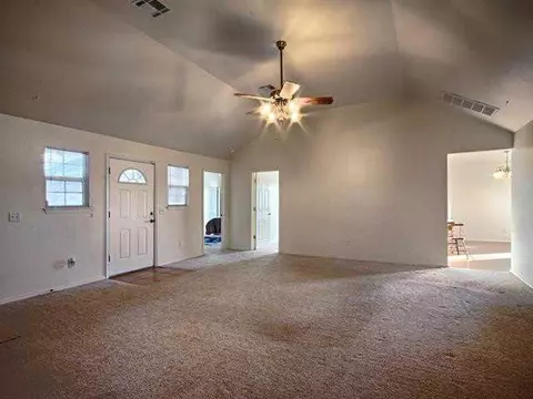 916 County St 2935, Tuttle, OK 73089 photo 4