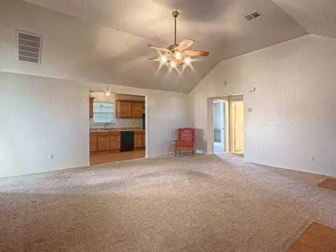 916 County St 2935, Tuttle, OK 73089 photo 3