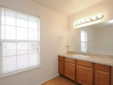 916 County St 2935, Tuttle, OK 73089 photo 14
