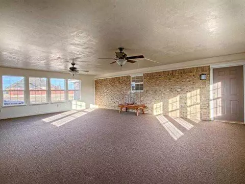 916 County St 2935, Tuttle, OK 73089 photo 10