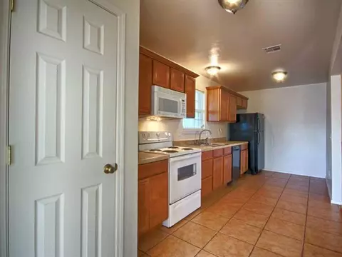 916 County St 2935, Tuttle, OK 73089 photo 5