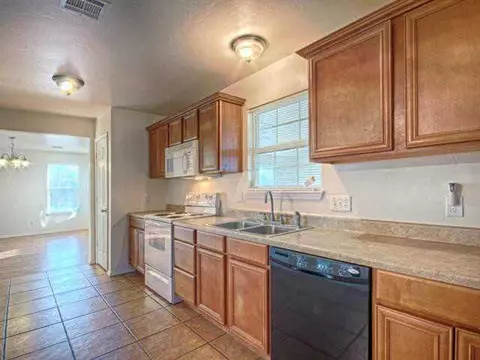 916 County St 2935, Tuttle, OK 73089 photo 6