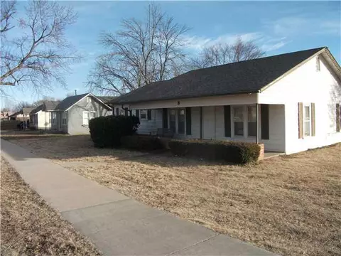 8 W Main St, Tuttle, OK 73089 photo 1