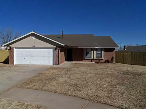 1220 Sequoyah Cir, Moore, OK 73160 photo 1
