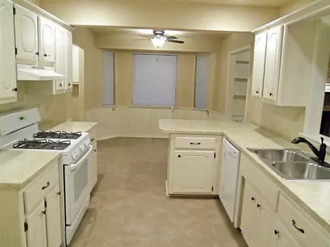 1220 Sequoyah Cir, Moore, OK 73160 photo 4