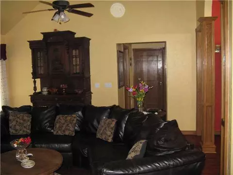 10 E Cedar Dr, Tuttle, OK 73089 photo 3