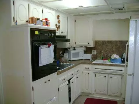 8208 NW 33rd St, Bethany, OK 73008 photo 2