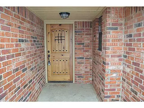1412 Ridgeway Dr, Moore, OK 73160 photo 3