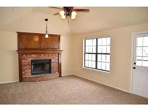 1412 Ridgeway Dr, Moore, OK 73160 photo 9