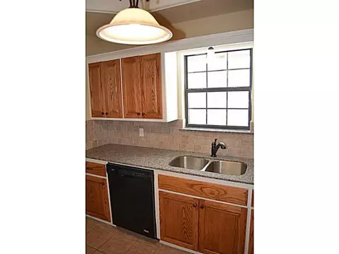 1412 Ridgeway Dr, Moore, OK 73160 photo 8