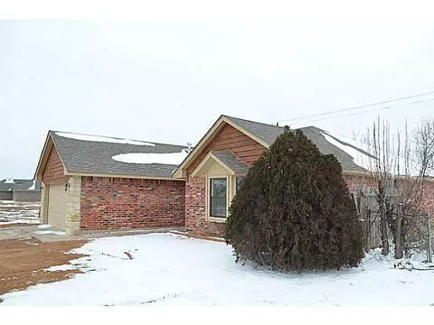 1412 Ridgeway Dr, Moore, OK 73160 photo 2