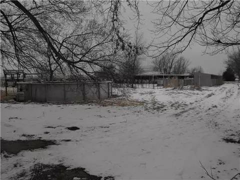 797 NW 3rd St, Minco, OK 73059 photo 4