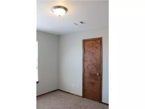 1413 Ridgeway Dr, Moore, OK 73160 photo 16