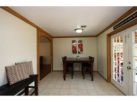 1004 SW 3rd St, Moore, OK 73160 photo 7