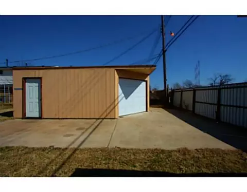 1004 SW 3rd St, Moore, OK 73160 photo 16