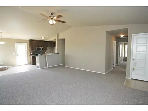 820 Eric Cir, Moore, OK 73160 photo 5