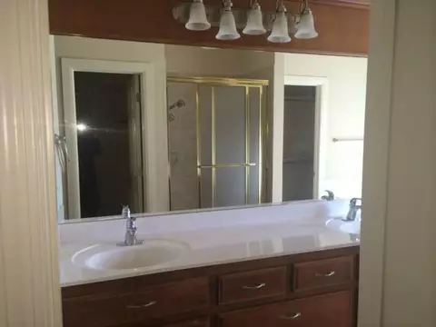 513 Kelsi Dr, Moore, OK 73160 photo 9