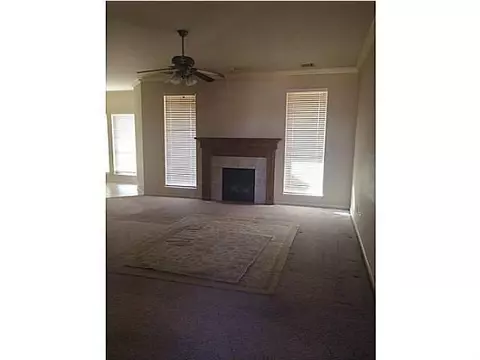 513 Kelsi Dr, Moore, OK 73160 photo 3