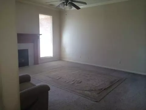 513 Kelsi Dr, Moore, OK 73160 photo 4