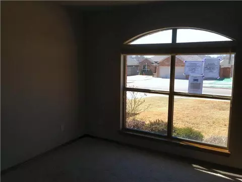 604 Allison Ln, Moore, OK 73160 photo 8