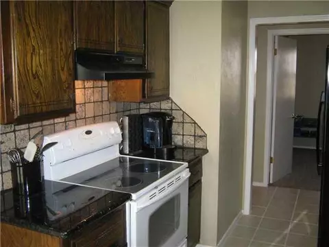 3301 E Noble Dr, Edmond, OK 73034 photo 7
