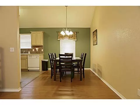 413 Apache Gate Dr, Yukon, OK 73099 photo 6