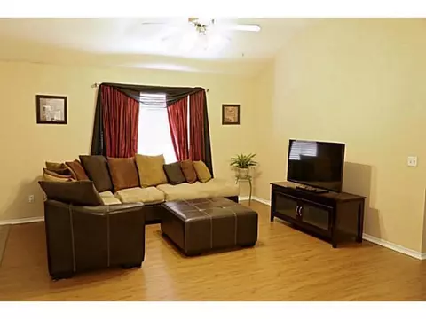 413 Apache Gate Dr, Yukon, OK 73099 photo 3