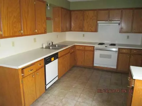 1402 E Wayne St, Shawnee, OK 74801 photo 3
