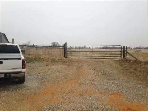 15906 Fishmarket Rd, Mcloud, OK 74851 photo 7