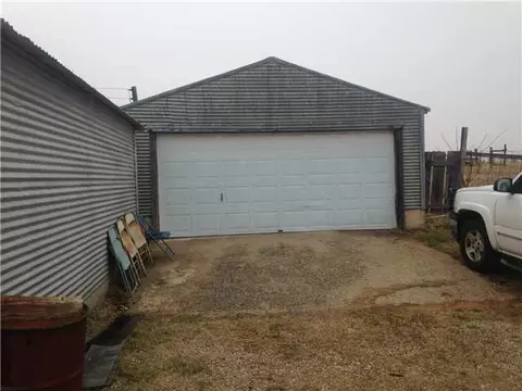 15906 Fishmarket Rd, Mcloud, OK 74851 photo 3