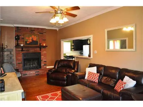 1702 E College Ave, Guthrie, OK 73044 photo 6