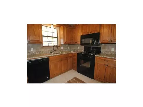 1400 Eagle Dr, Moore, OK 73160 photo 5