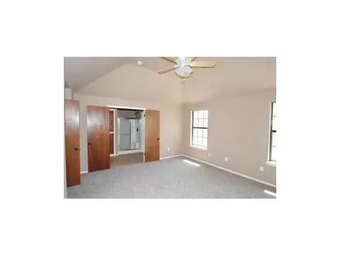 1400 Eagle Dr, Moore, OK 73160 photo 6