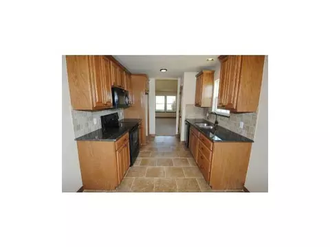 816 Eric Cir, Moore, OK 73160 photo 5