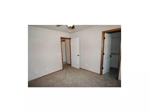 816 Eric Cir, Moore, OK 73160 photo 12