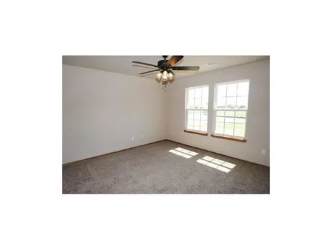 816 Eric Cir, Moore, OK 73160 photo 6