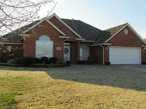1808 Constitution Ave, Enid, OK 73703 photo 1