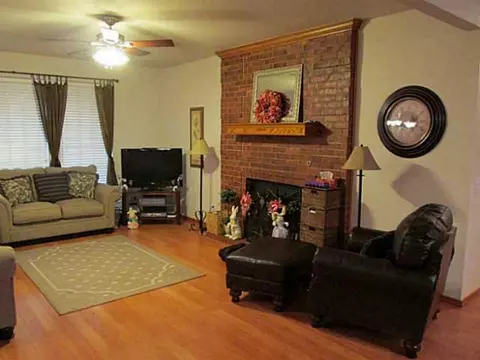 1808 Constitution Ave, Enid, OK 73703 photo 2