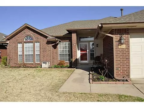 3708 Harmony Dr, Moore, OK 73160 photo 2