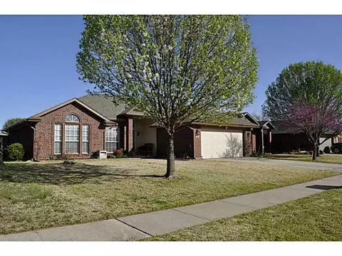 3708 Harmony Dr, Moore, OK 73160 photo 1