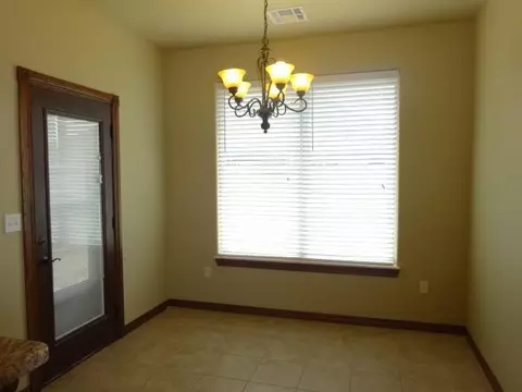 1131 Ariana St, Shawnee, OK 74804 photo 5