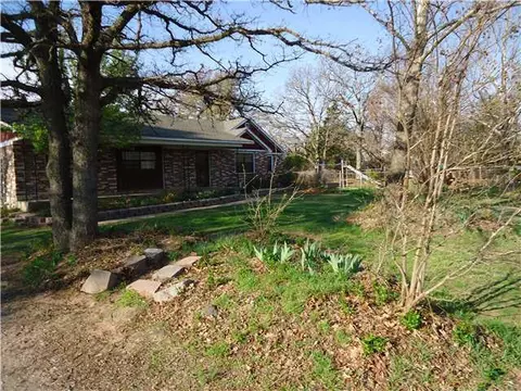 15050 E Post Oak Rd, Noble, OK 73068 photo 2