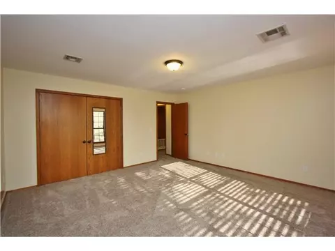 990 N Sara Rd, Tuttle, OK 73089 photo 14