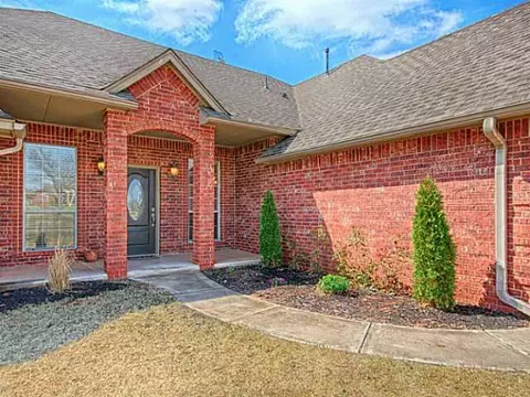 4010 Stardust Ln, Tuttle, OK 73089 photo 2
